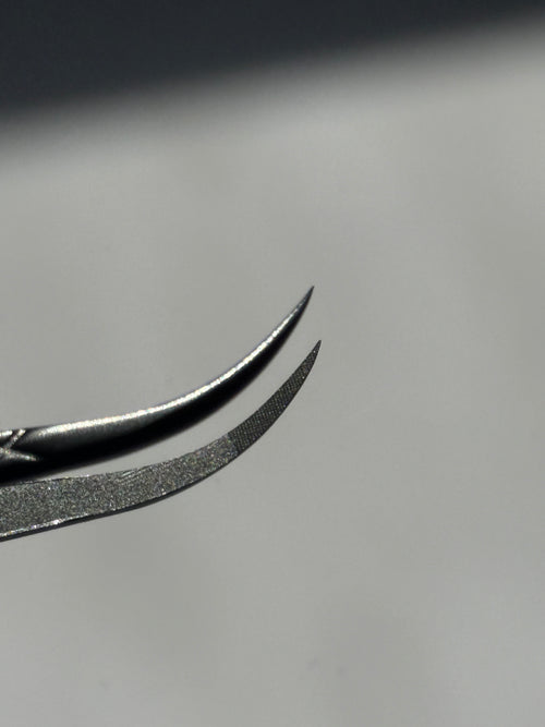 Cursed Curve – Fibre Tip Volume Tweezer