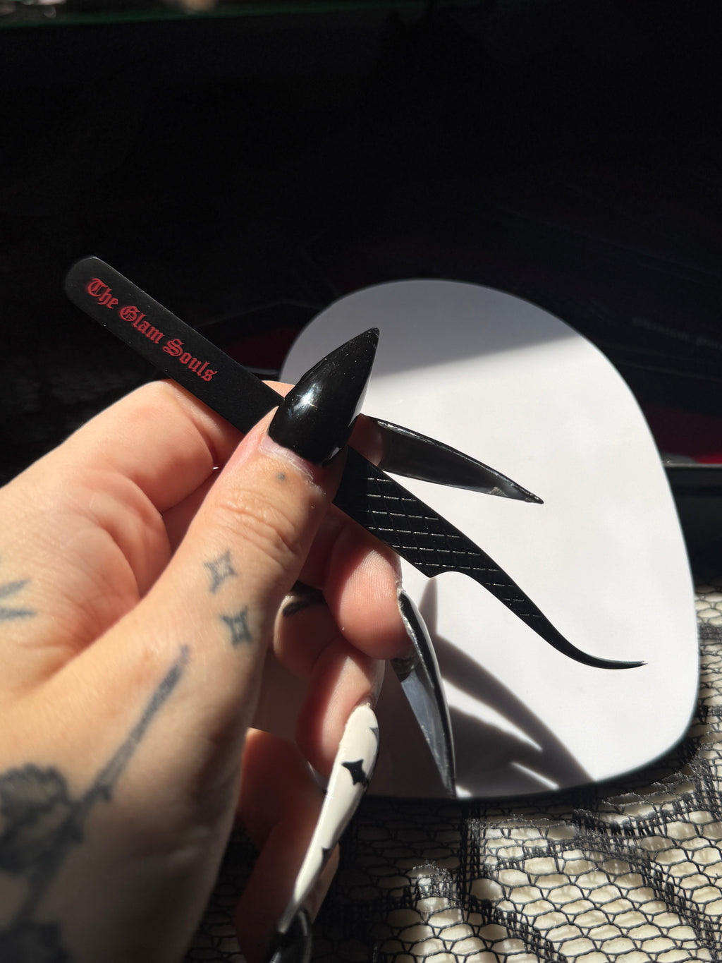 Cursed Curve – Fibre Tip Volume Tweezer