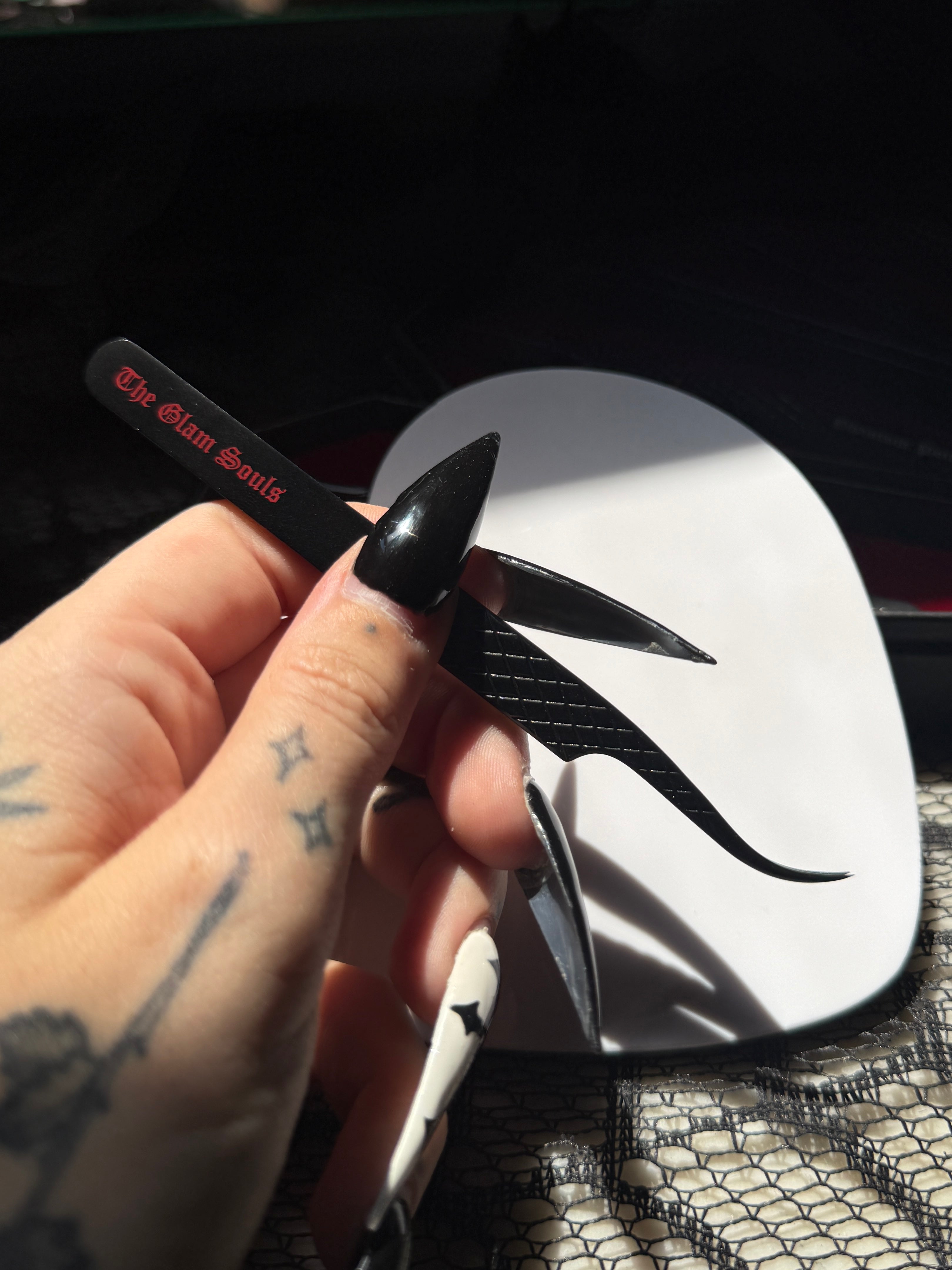 Cursed Curve – Fibre Tip Volume Tweezer